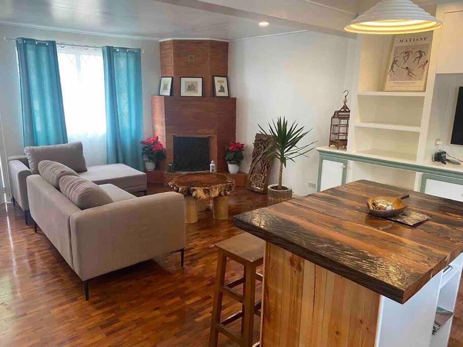 99 Brentwood Villa Baguio City Esterno foto